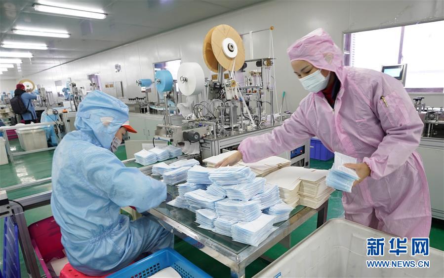 湖北物资保障双线作战 医用生产昼夜不停，个人卫生用品销售迎高峰